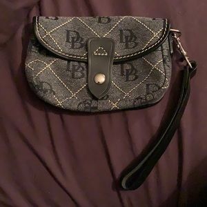 Dooney & Bourke wristlet